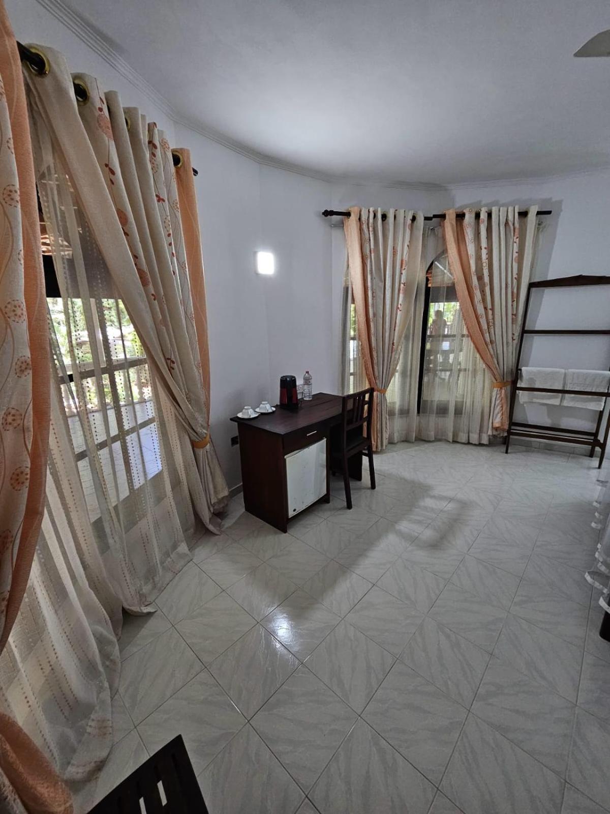 Latheena Resort Weligama Ngoại thất bức ảnh